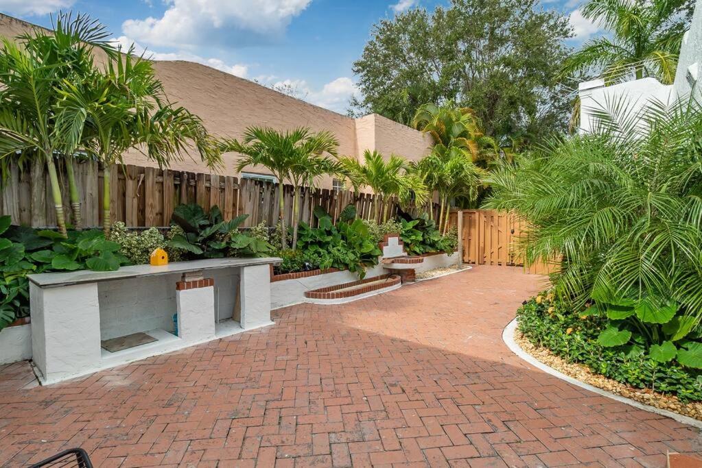 Garden Oasis In Flamingo Park Apartment Уест Палм Бийч Екстериор снимка