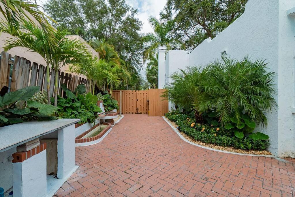 Garden Oasis In Flamingo Park Apartment Уест Палм Бийч Екстериор снимка
